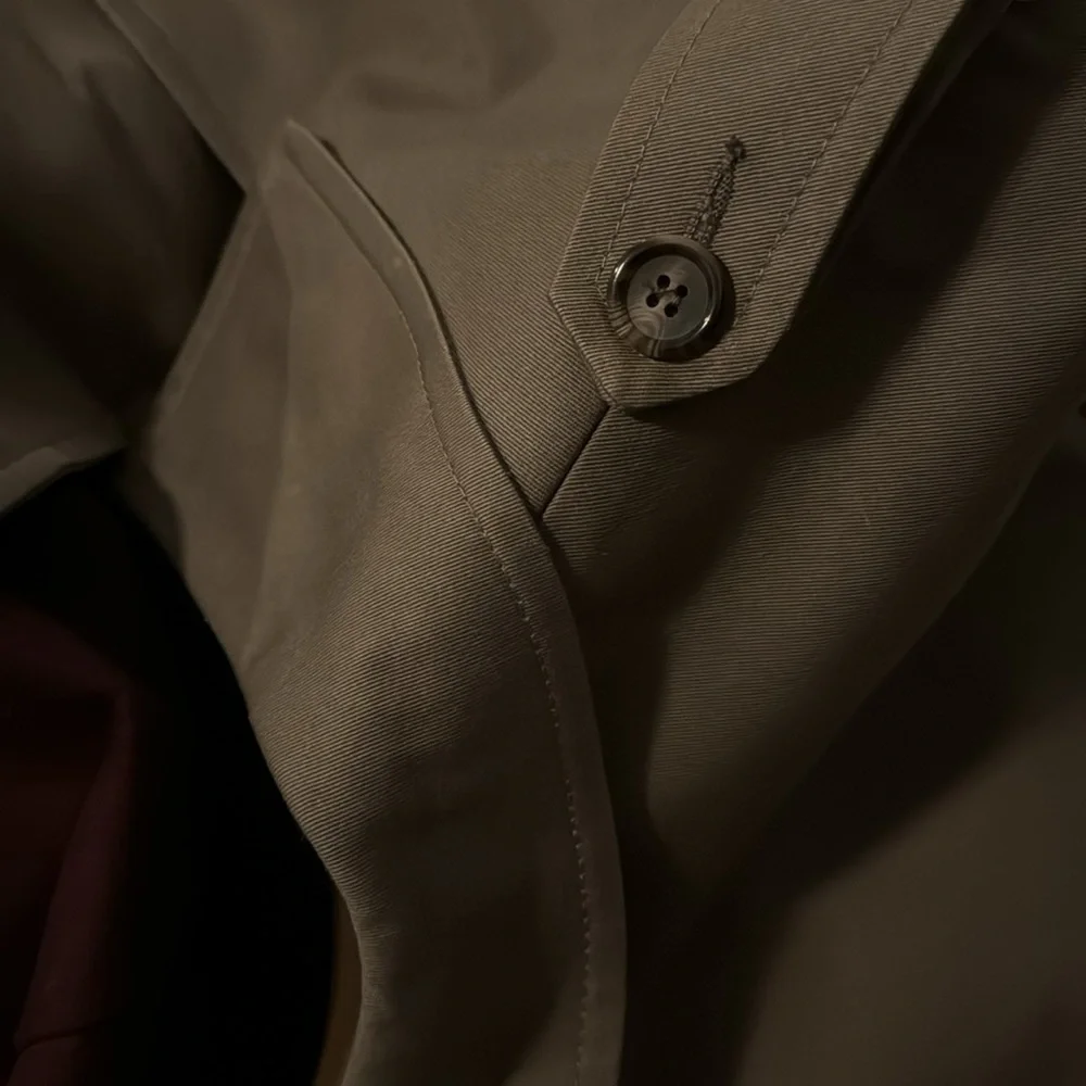 Vintage Christian Dior Classic Men’s Trench Coat - Picture 10 of 13